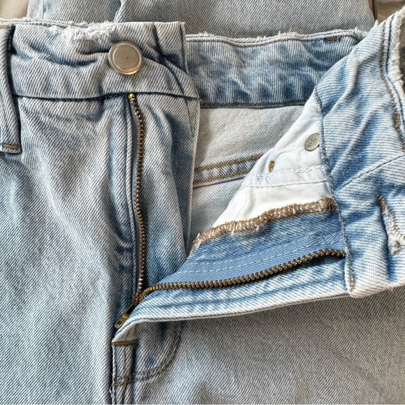 Good American Good Boy High Waist Jeans - Picture 13 of 15